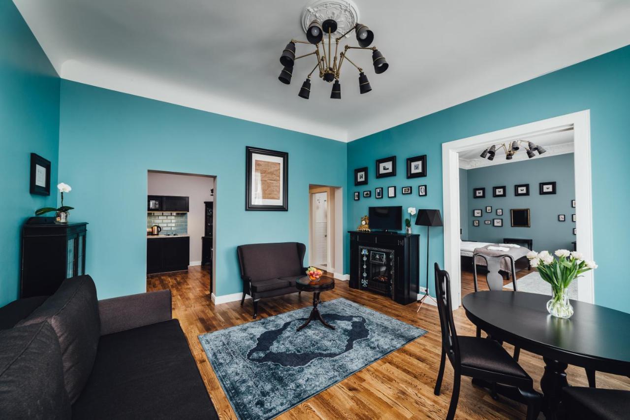 Sherlock Apartments 리가 외부 사진